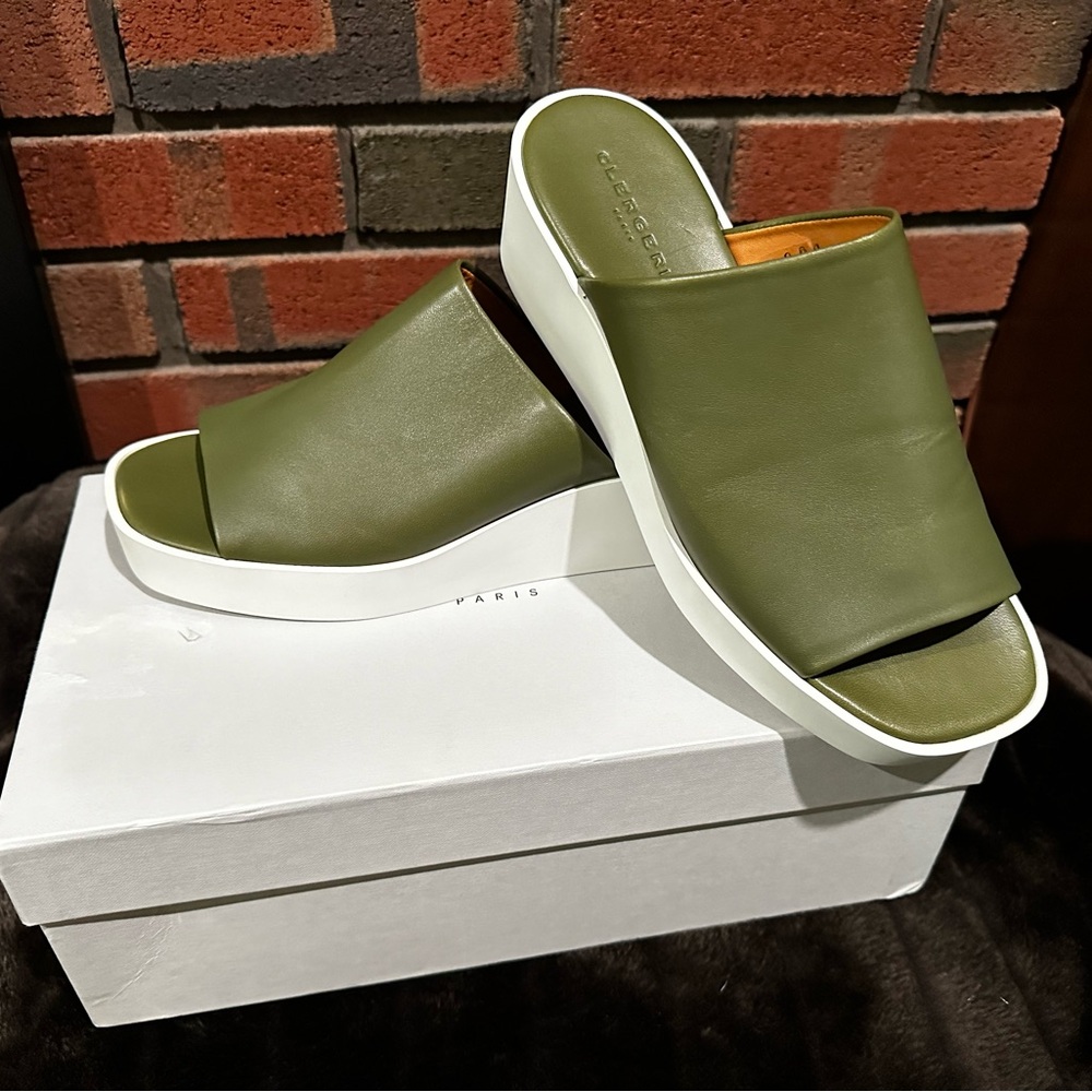 CLERGERIE Sasha Green Leather Sandals - Size 10 NEW in Box